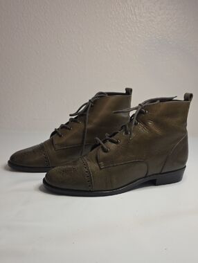 Calico Vintage Mod Leather Cute Ankle Booties Olive Green Ladies 7.5 Guc Nice